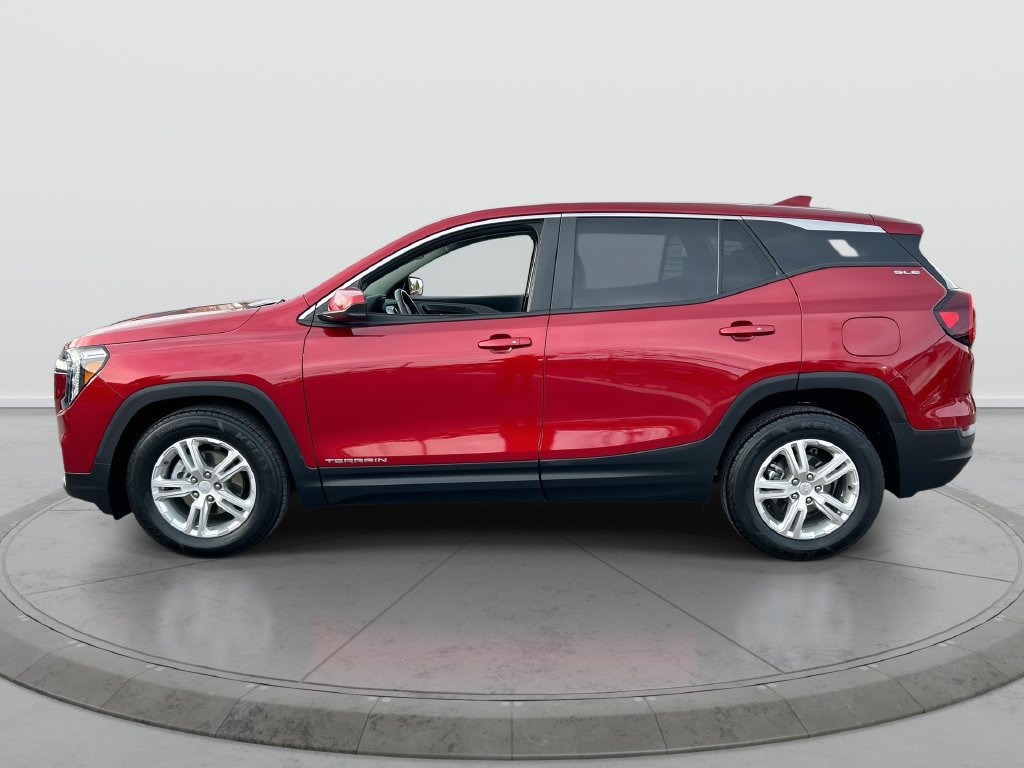 Used 2023 GMC Terrain SLE FWD image 5