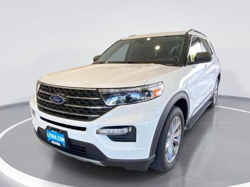 Used 2020 Ford Explorer XLT w/ Equipment Group 202A AWD/4WD image 1