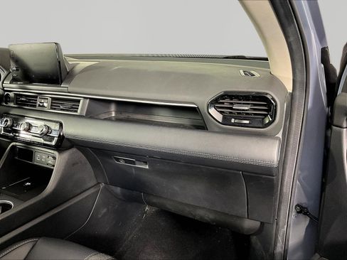 Used 2025 Honda Pilot Touring image 24
