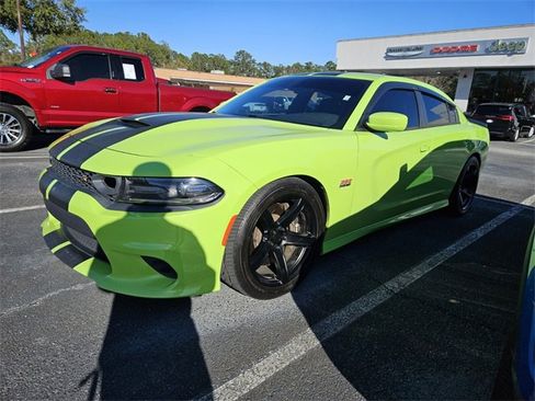 Used 2019 Dodge Charger Scat Pack w/ Dynamics Package image 3