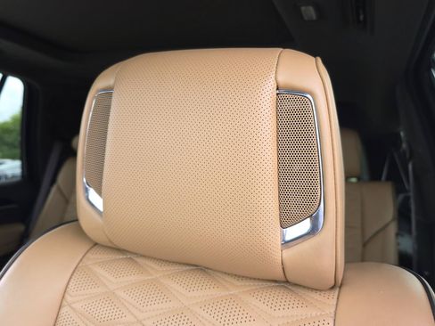 Certified 2023 Cadillac Escalade Premium Luxury RWD image 21
