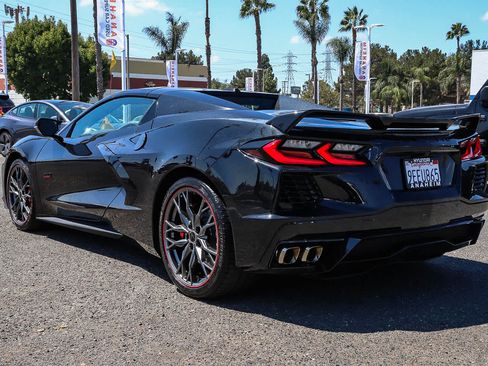 Used 2023 Chevrolet Corvette Stingray Premium Conv w/ Z51 Performance Package RWD image 11