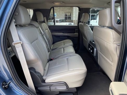 Used 2019 Ford Expedition XLT w/ Equipment Group 202A image 34