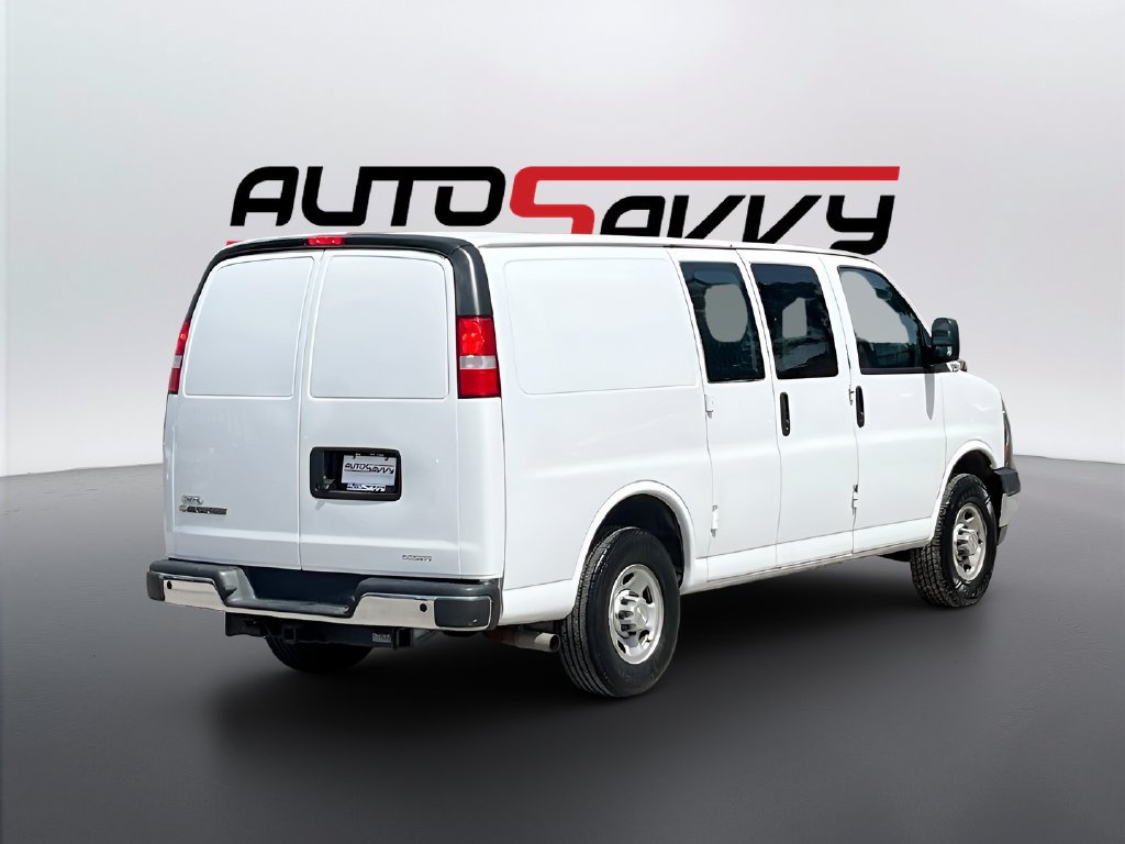 Used 2024 Chevrolet Express 2500 w/ Driver Convenience Package RWD image 7