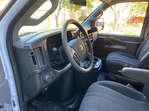 Used 2025 Chevrolet Express 2500 w/ Driver Convenience Package RWD image 26