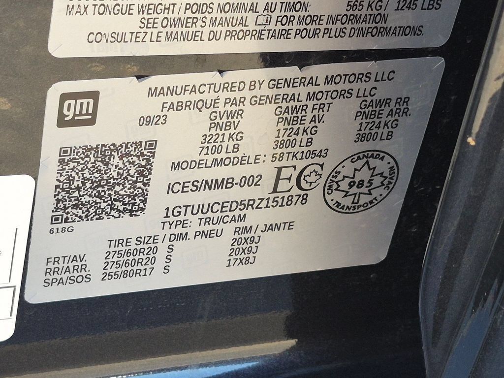 Used 2024 GMC Sierra 1500 Elevation w/ LPO, Elevation Black Package AWD/4WD image 27