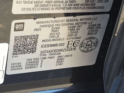 Used 2024 GMC Sierra 1500 Elevation w/ LPO, Elevation Black Package AWD/4WD image 27