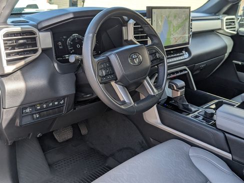Used 2025 Toyota Tundra Limited AWD/4WD image 14