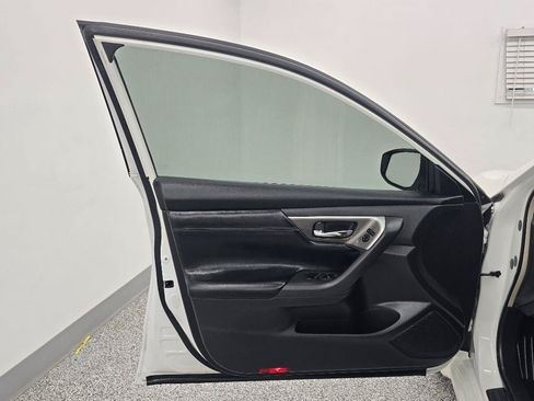 Used 2013 Nissan Altima 3.5 SL FWD image 28
