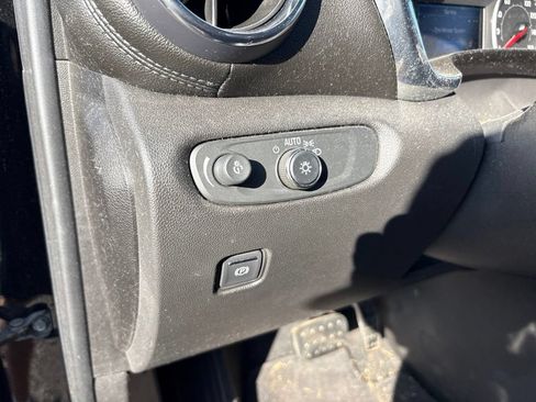 Used 2019 Chevrolet Blazer LT AWD/4WD image 17