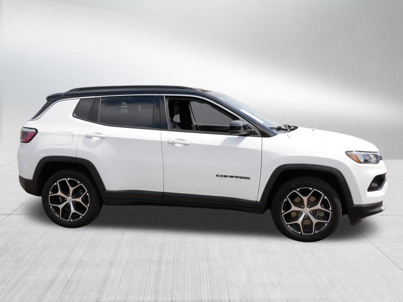 Used 2024 Jeep Compass Limited AWD/4WD image 8