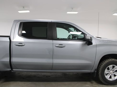 Used 2024 Chevrolet Silverado 1500 LT image 12