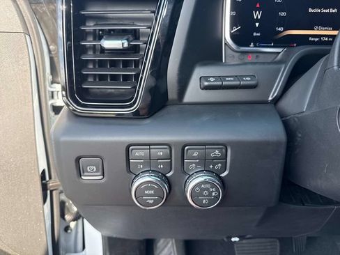 New 2026 GMC Sierra 1500 AT4 w/ AT4 Premium Package AWD/4WD image 34