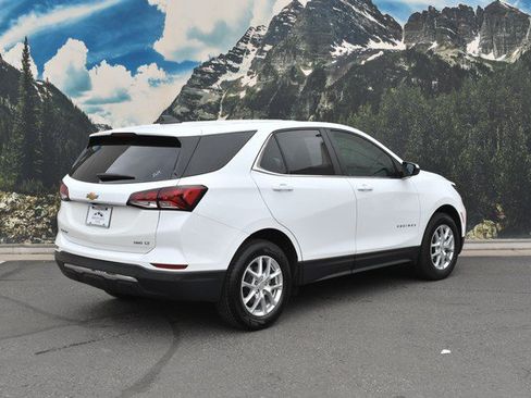 Used 2024 Chevrolet Equinox LT AWD/4WD image 3