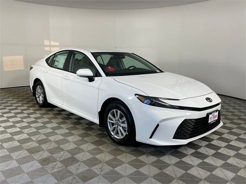 New 2026 Toyota Camry LE w/ Convenience Package image 7