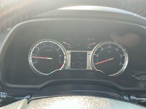 Used 2018 Toyota 4Runner Limited AWD/4WD image 19