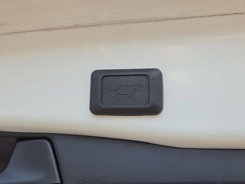 Used 2022 Toyota RAV4 XSE w/ XSE Grade Weather Package AWD/4WD image 29