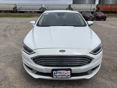 Used 2018 Ford Fusion SE w/ Equipment Group 602A FWD image 8