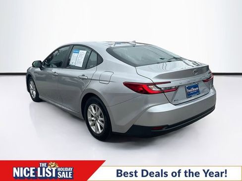 Used 2025 Toyota Camry LE image 6