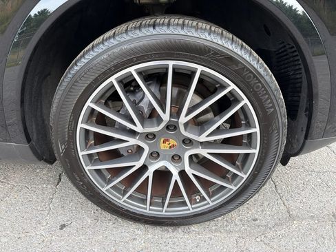 Used 2019 Porsche Cayenne AWD/4WD image 9