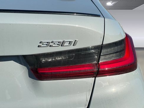 Used 2026 BMW 330i Sedan w/ M Sport Package RWD image 13