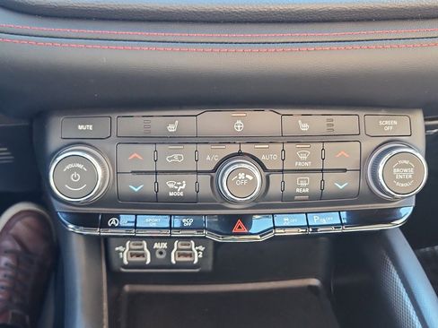 Used 2023 Dodge Durango GT image 18