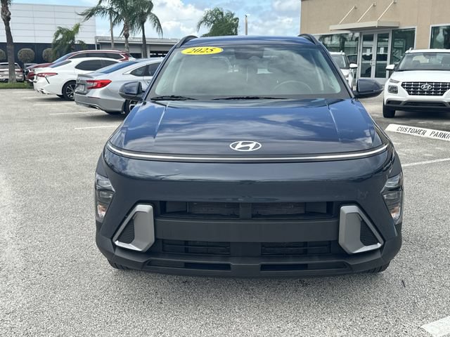 Certified 2025 Hyundai Kona SEL AWD/4WD image 3