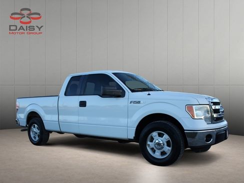 Used 2013 Ford F150 XLT w/ Trailer Tow Pkg image 3