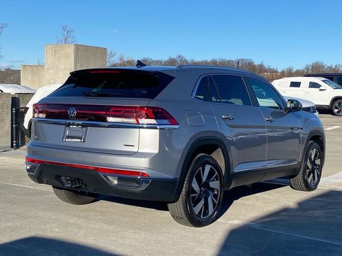 Certified 2025 Volkswagen Atlas Cross Sport SEL image 3