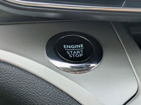 Used 2022 Ford Explorer XLT w/ Equipment Group 202A image 26