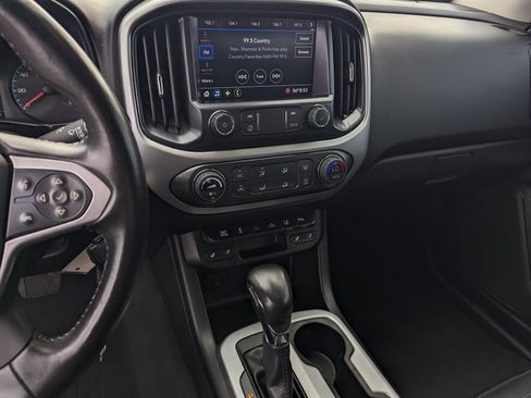 Used 2022 Chevrolet Colorado LT w/ Luxury Package RWD image 11