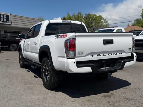 Used 2020 Toyota Tacoma TRD Off-Road w/ Technology Package AWD/4WD image 31