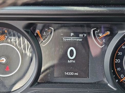 Used 2025 Jeep Wrangler Sport AWD/4WD image 11