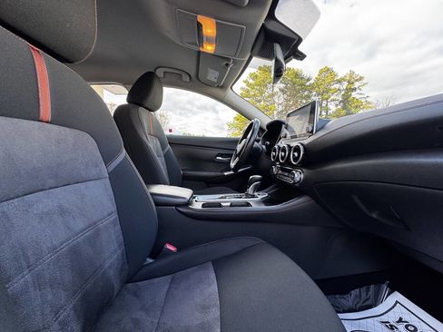 Used 2022 Nissan Sentra SR w/ Midnight Edition image 11