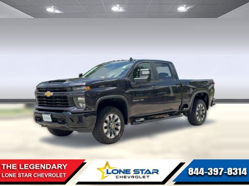 Used 2024 Chevrolet Silverado 2500 Custom AWD/4WD image 1