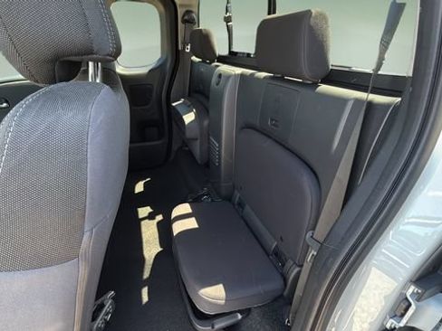 Used 2024 Nissan Frontier SV w/ SV Convenience Package RWD image 20