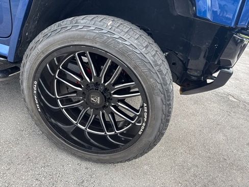 Used 2006 HUMMER H2 SUT w/ Limited Edition H2 image 2