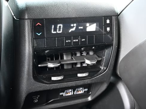 Used 2021 Jeep Grand Cherokee L Laredo AWD/4WD image 11