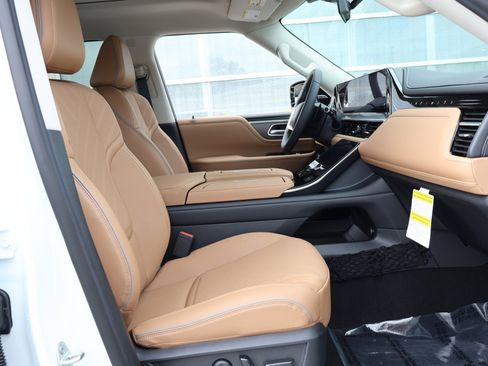 Used 2026 INFINITI QX80 Luxe w/ Cargo Package AWD/4WD image 21