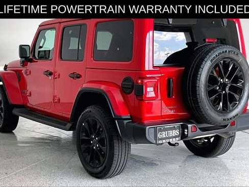 Used 2025 Jeep Wrangler Unlimited Sahara AWD/4WD image 14