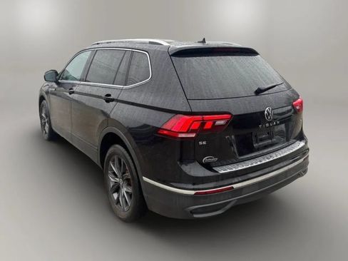 Used 2022 Volkswagen Tiguan SE w/ Panoramic Sunroof Package AWD/4WD image 5