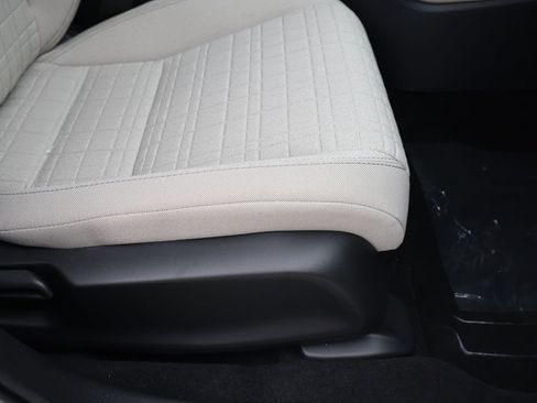 New 2026 Honda HR-V LX image 8