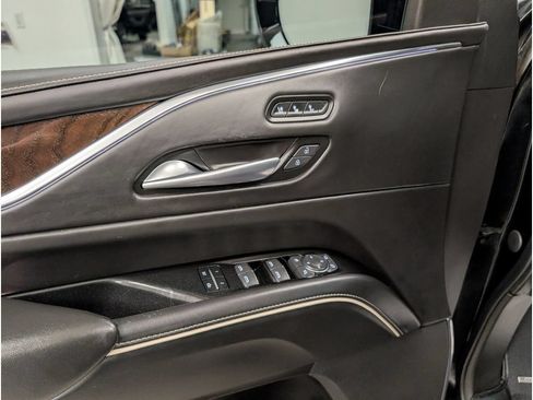 Used 2022 Cadillac Escalade Sport Platinum AWD/4WD image 8