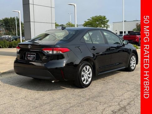 Used 2026 Toyota Corolla LE FWD image 3