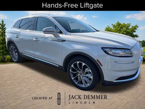Used 2023 Lincoln Nautilus Reserve AWD/4WD image 9