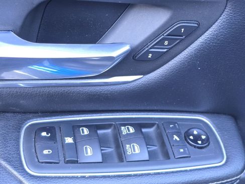 Used 2021 RAM 1500 Laramie image 15