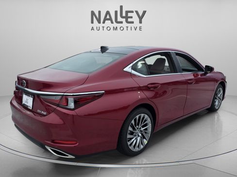 New 2025 Lexus ES 350 Ultra Luxury image 5