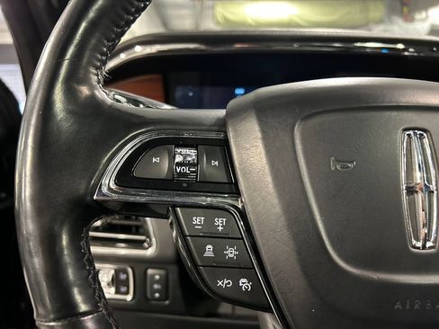 Used 2023 Lincoln Navigator Reserve AWD/4WD image 12