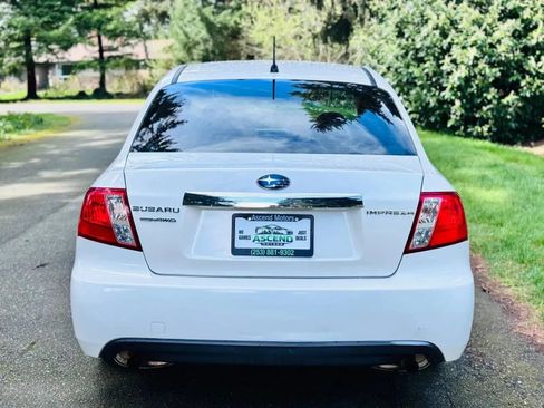 Used 2010 Subaru Impreza 2.5i AWD/4WD image 4