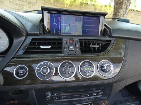 Used 2015 BMW Z4 sDrive35is image 42